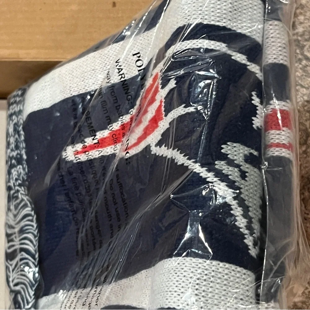 New England Patriots Scarf and Keychain Set